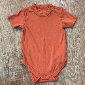 Goumi short sleeve onesie